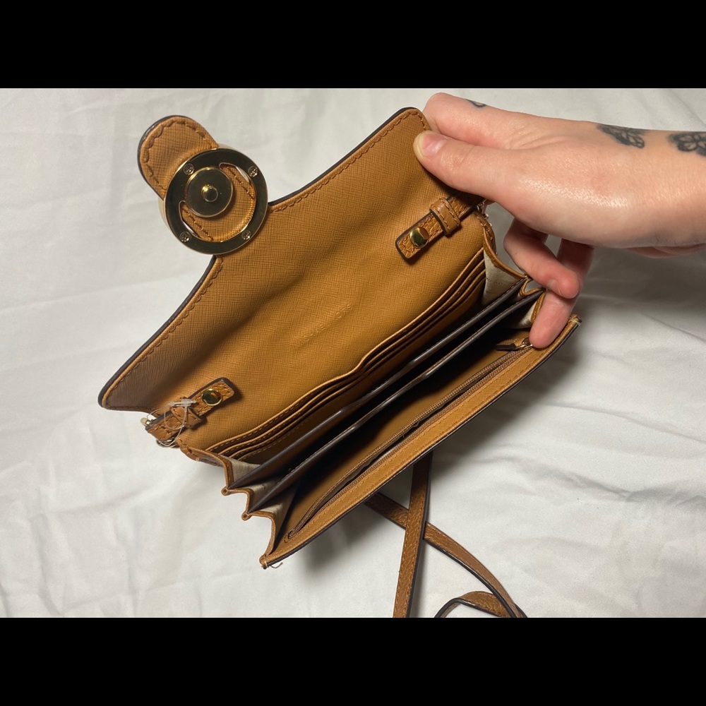 MK CROSSBODY